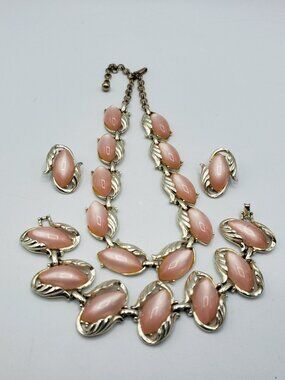 Vintage Charel Pink Moonglow Lucite 4 Pc Parure Set Necklace Bracelet Earrings